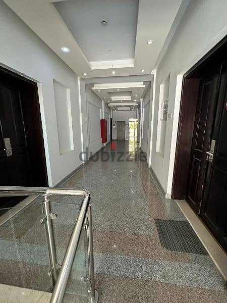 Apartment in a great location in Qurum, including electricity and wate 1
