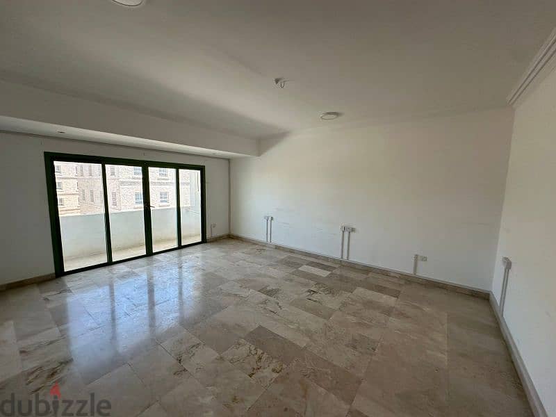 Apartment in a great location in Qurum, including electricity and wate 3
