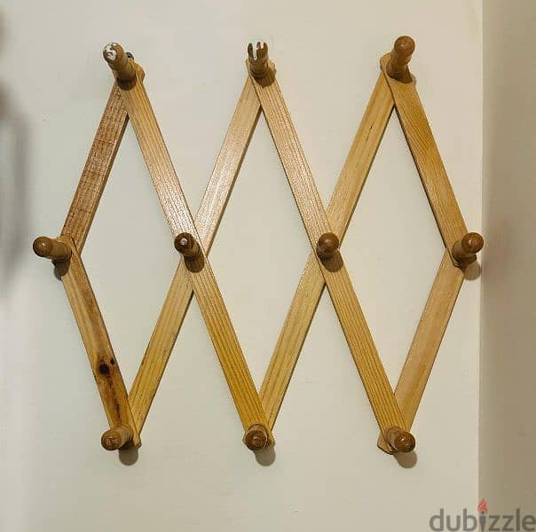 2pc wooden expandable rack 0