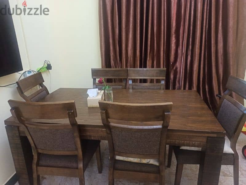 dining table with 6chairs 7