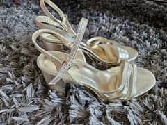 Golden colour heels 39