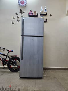 Refrigerator for urgent sale in Nizwa 0