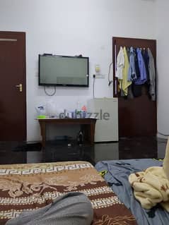 sharing room with 3 persons alkhuwair 0