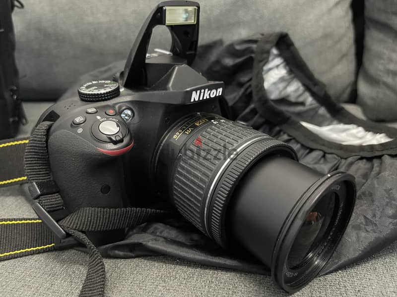 Nikon D3300 DSLR Camera (Mint Condition) 1