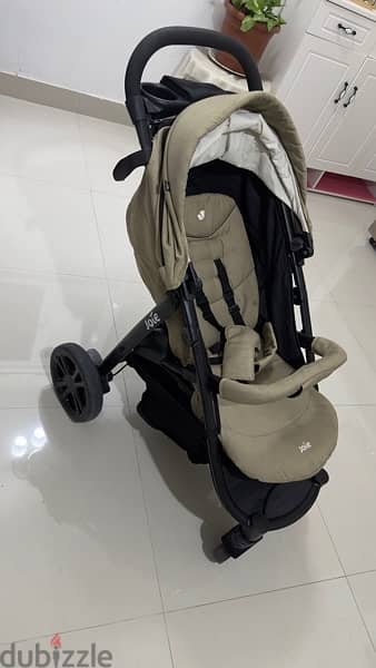 Joie baby stroller with car seat in good condition 4