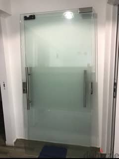 Toughened glass door
