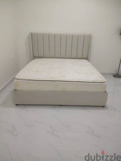 Bed 180x200