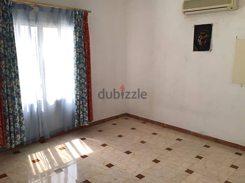 3 bhk flat for rent in mumtaz area ruwi with balconies 4