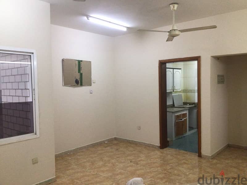 1 bhk flat for rent near German embassy ruwi 2 toilet Hamriya roundabt 5