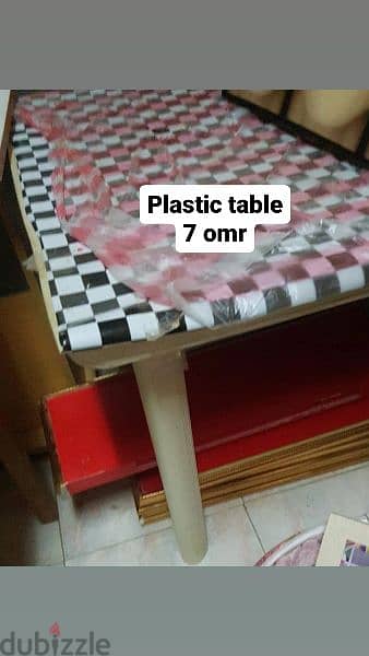 4pc wooden side tables and 1 plastic table 2