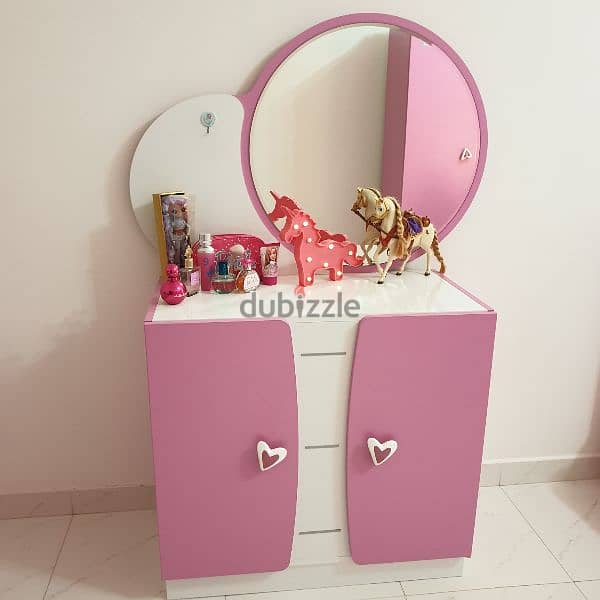 Girl bedroom new used for one month only 1