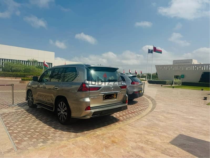 لكزس LX 570  للبيع موديل 2019 بدون حوادث خليجي قطر في قمه النظافه 1