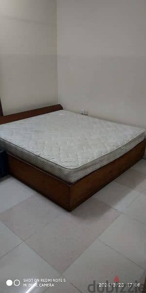 king size good bed and 2 cylinders for sale 1