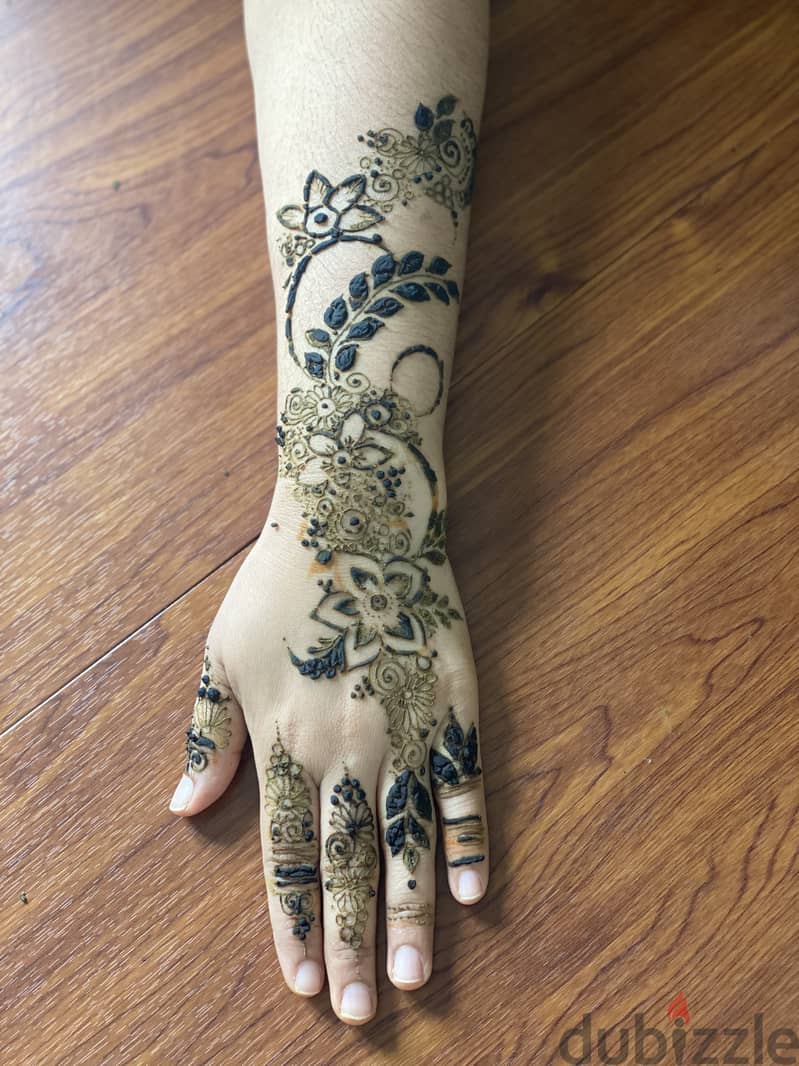 Henna Artist 5