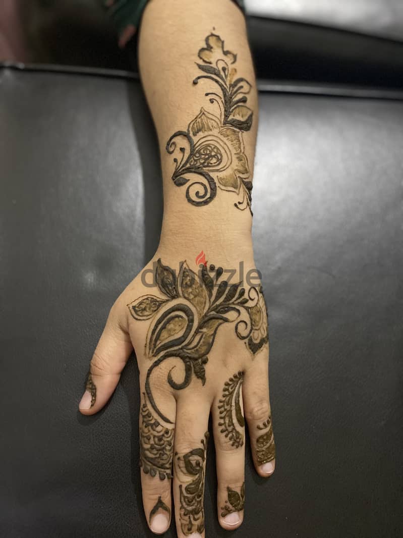 Henna Artist 7
