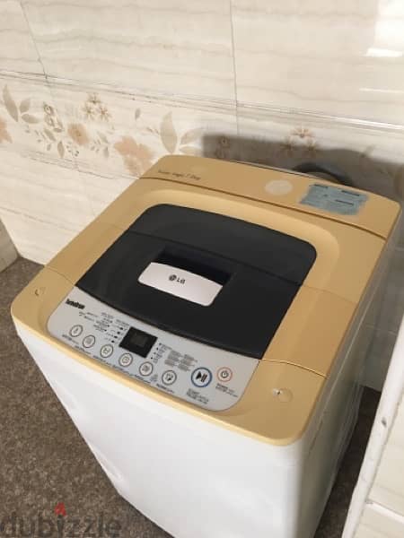LG  7.0 Kg washing machine fully automatic in very good condition 7