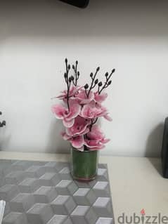 Artificial flower pot