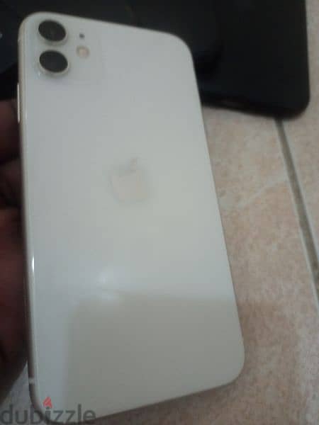 used iphone 11 with Original charger 128 GB 1