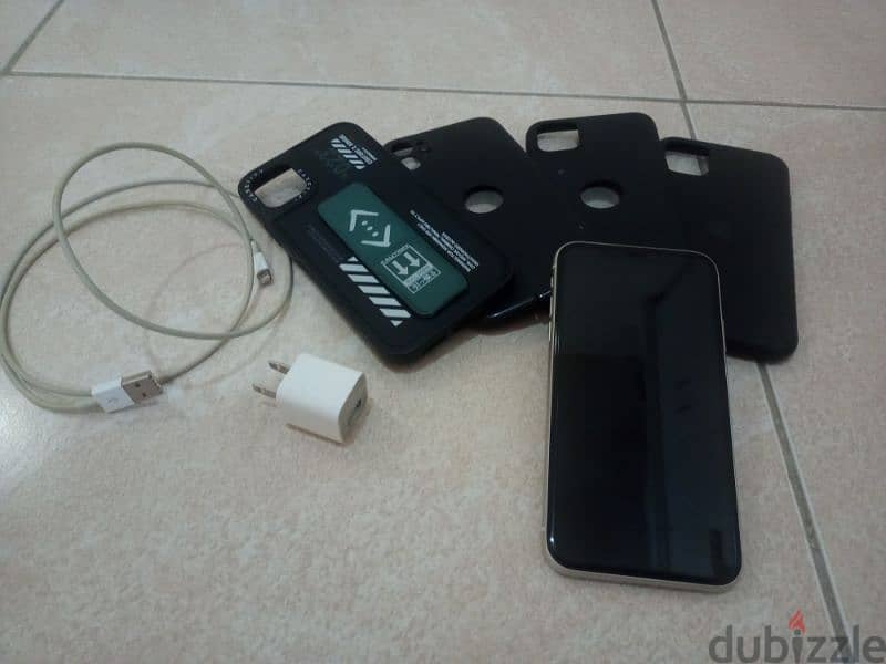 used iphone 11 with Original charger 128 GB 4