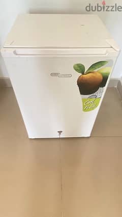 New Super general mini fridge for sale in good price.