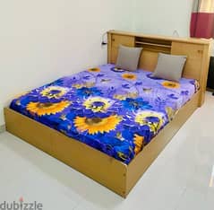 good condition queen bed and mattress 150 X 200 0