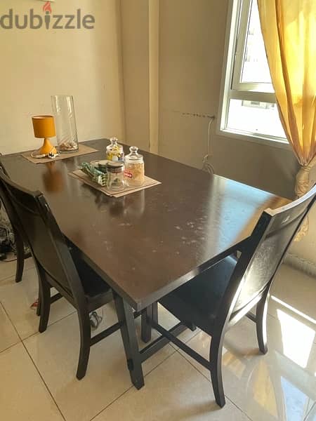 Dinning Set 4Chair and 1 Bench: 6 Seater 4