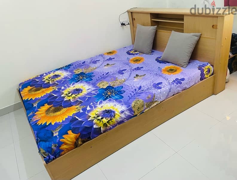 queen size bed 150 X200 1