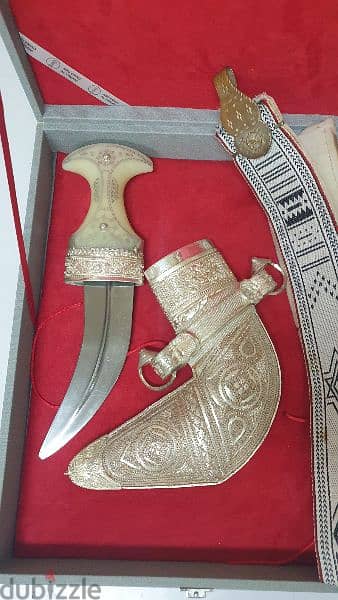 خنجر عماني نظيف  بسعر رائع 1