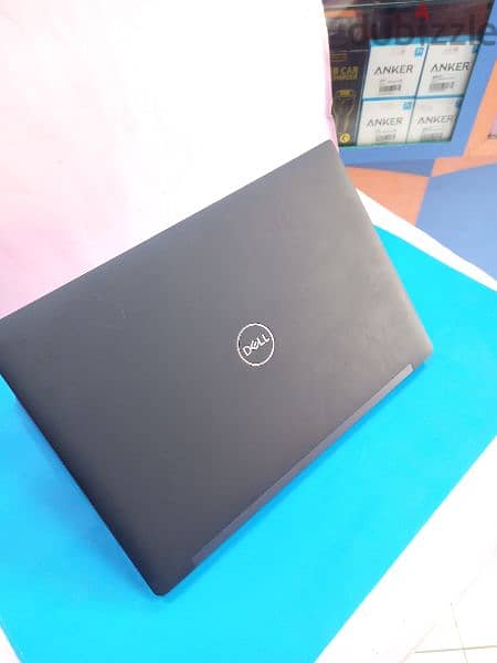 Dell 7390-Touch screen-Core i7 16gb ram-512gb SSD-13.5" 2