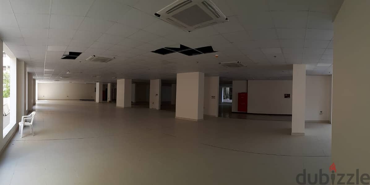 310 sqm Ground Floor Showroom For Rent in Al Khuwair MPC03-2 3