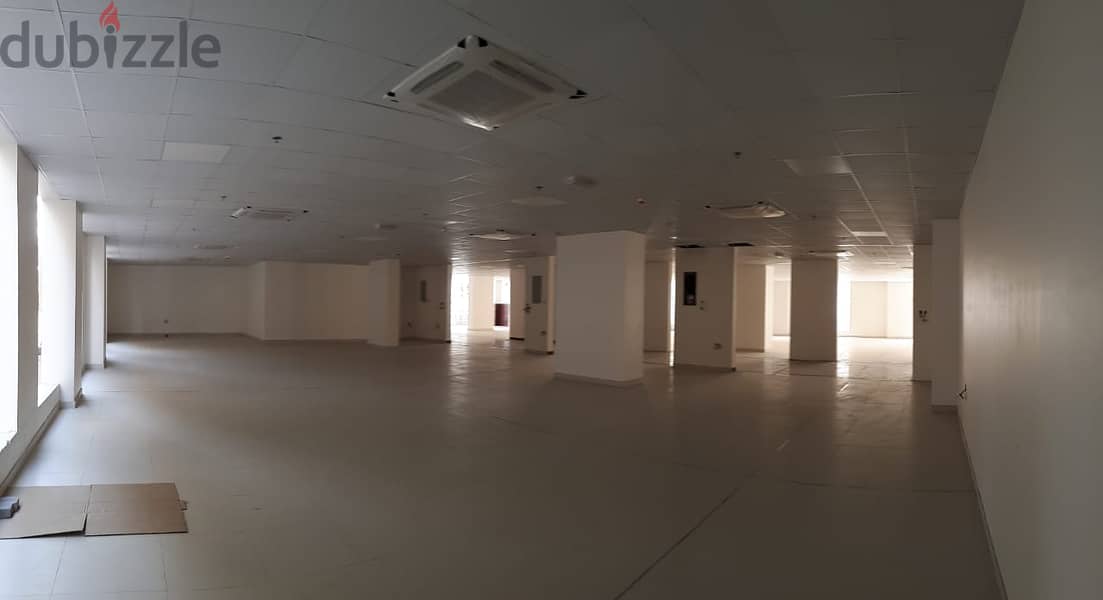 100sqm Ground Floor Showroom in Al Khuwair For Rent MPC03-3 3