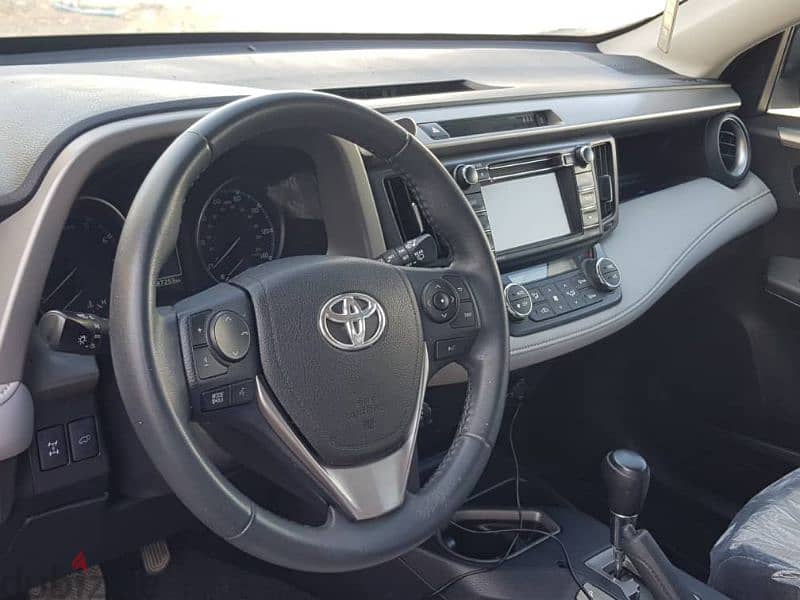rav4 2017 good condition  and good prce hurry up 4
