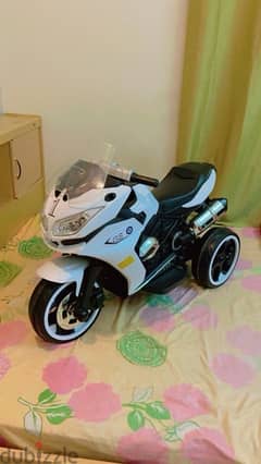 Branded kid’s sports electric bike in mint condition.