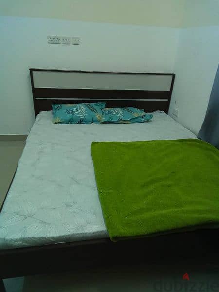 KING SIZE BED WITH COT 1