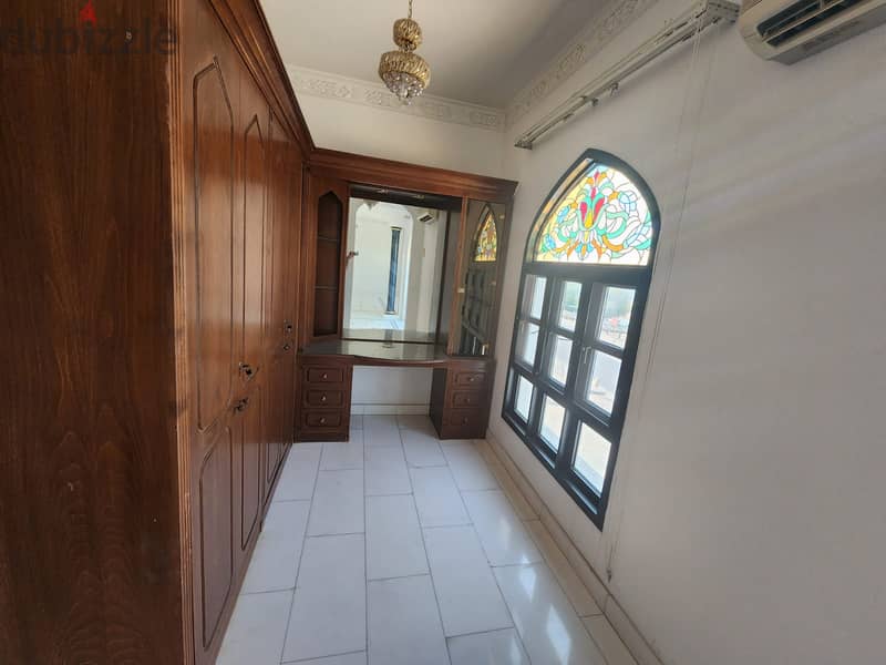 6AK8-Standalone 4bhk Villa for rent facing the beach in Qurom. فيلا مس 14