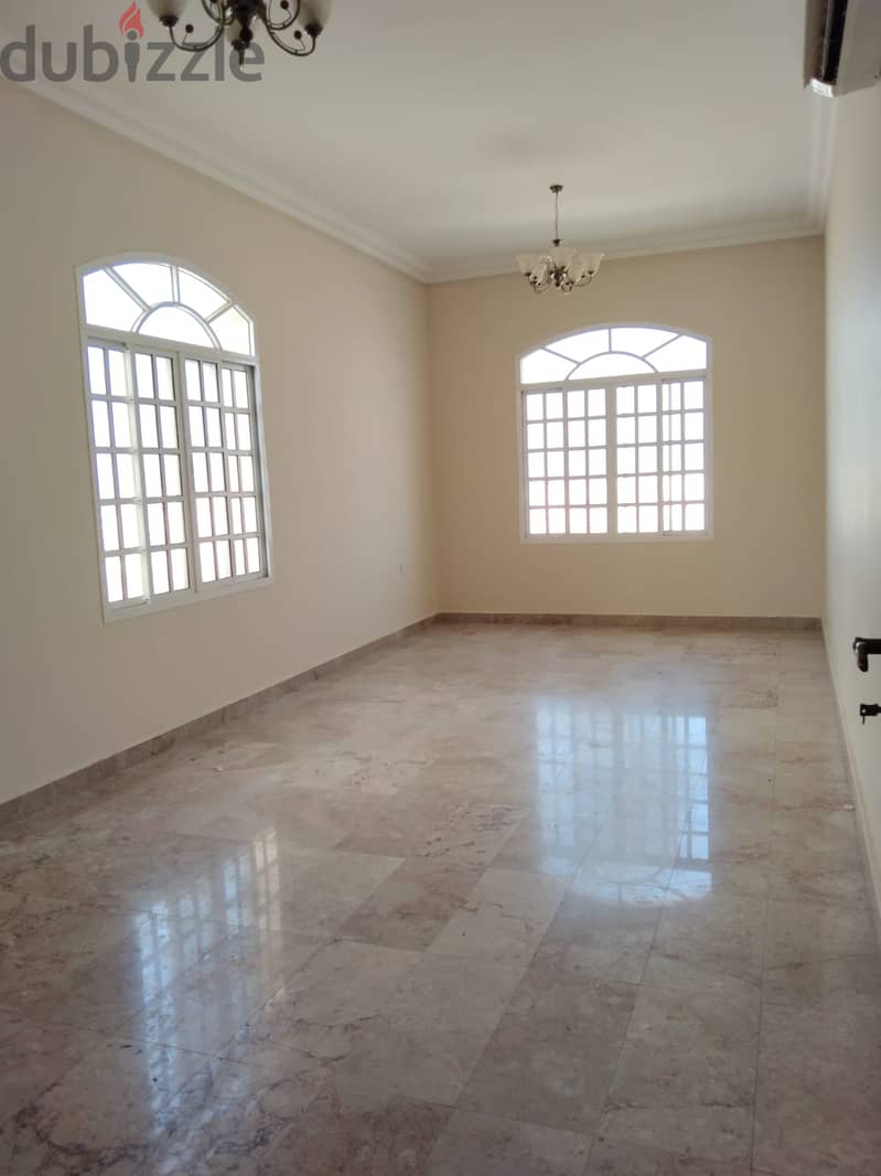 4AK4-Beautiful 5 bedroom villa for rent in Al Ansab Heights. 11