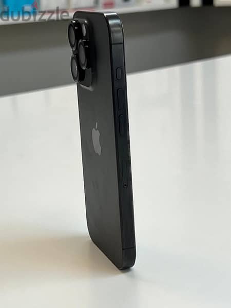 iPhone 15 Pro 256 GB Black Titanium with Box 2