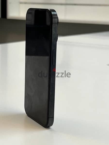 iPhone 15 Pro 256 GB Black Titanium with Box 3