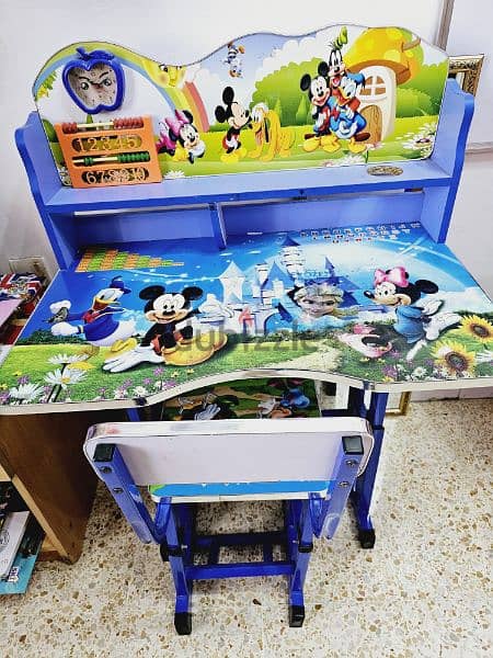 Neat and clean Study table for kids . 2