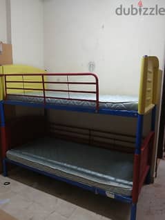 bunk bed with metress