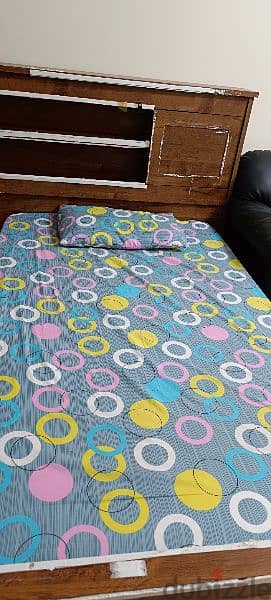 Bed 180x 200 ,  Very good condition 0