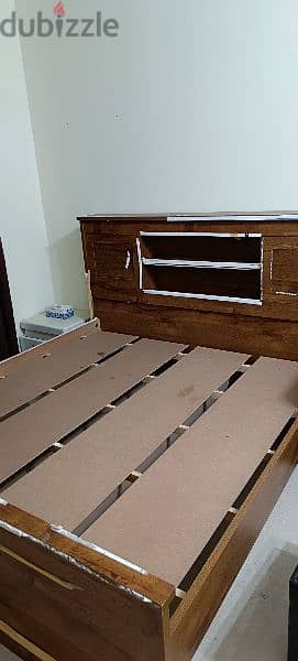 Bed 180x 200 ,  Very good condition 1