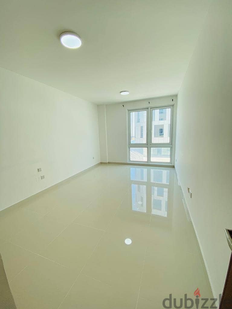 3 BHK Unfurnished apartment in Muscat Grand Mall  (dwh23) 2