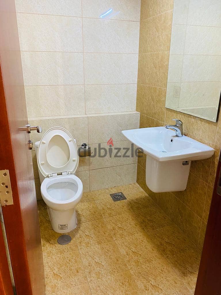 3 BHK Unfurnished apartment in Muscat Grand Mall  (dwh23) 10