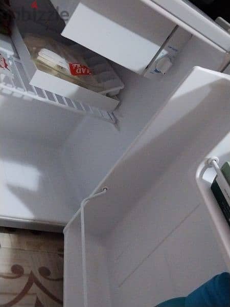 Very clean refrigerator for sale 1