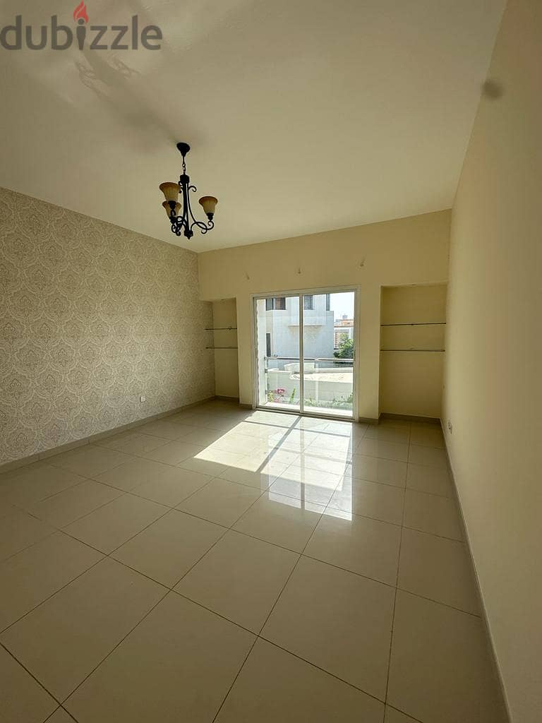 6AK3-"Stunning 4BHK Villa for rent near Qurom Garden Awaits!" 9