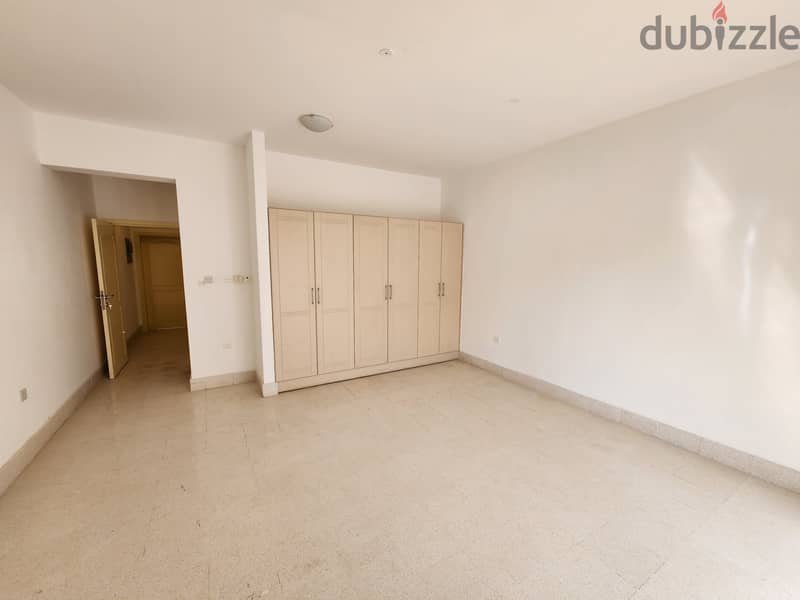 6AK6-3BHK Fanciful townhouse for rent located in Qurom 10