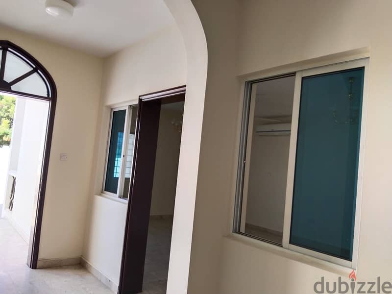 6AK10-Cozy 3+1Bedroom villa for rent in Qurum 9