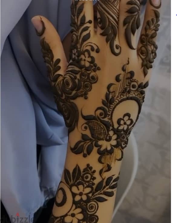 Henna Artist available for Eid and all parties and Occasions. 1