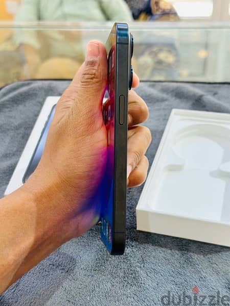 iPhone 15 pro 256GB - blue titanium - 05-10-2024 apple warranty - good 2